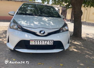 Toyota Vitz 2015